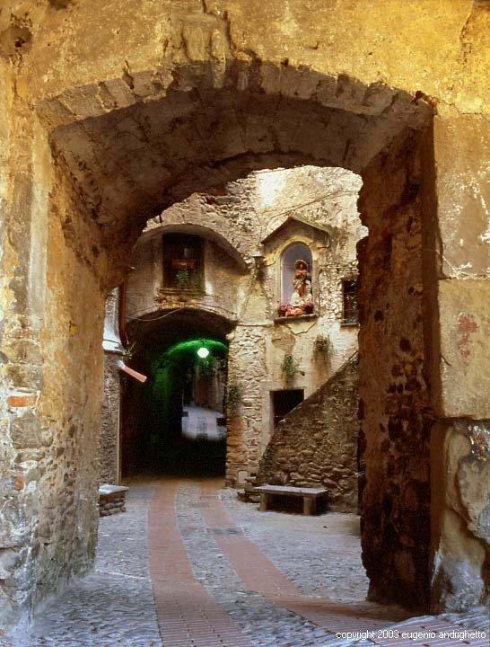 B&B Il Libro Verde Dolceacqua Buitenkant foto