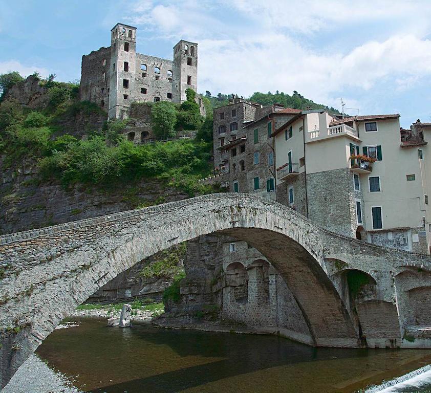 B&B Il Libro Verde Dolceacqua Buitenkant foto