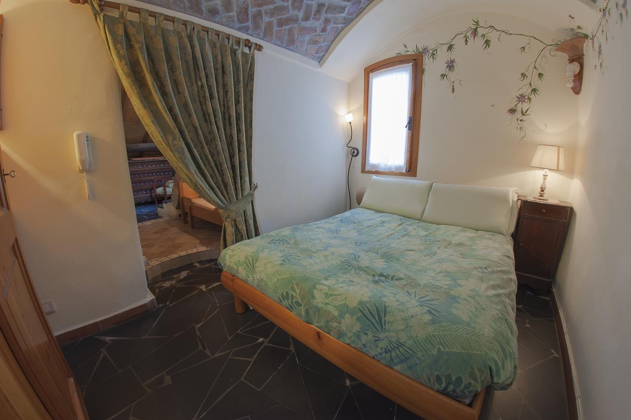 B&B Il Libro Verde Dolceacqua Buitenkant foto